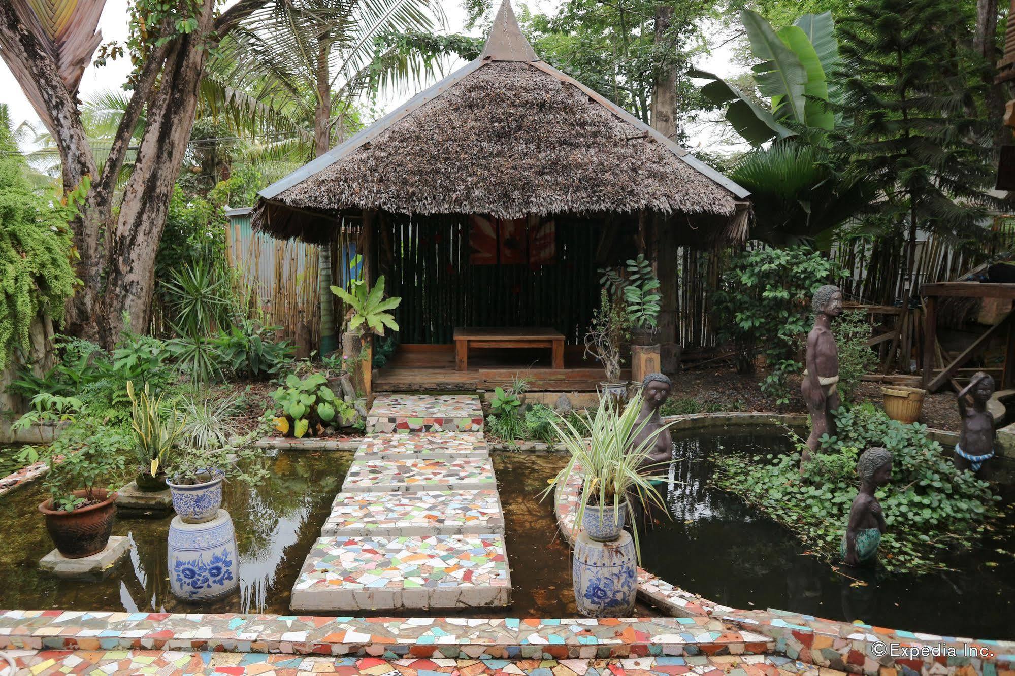 The Lotus Garden Bed and Breakfast Puerto Princesa Εξωτερικό φωτογραφία